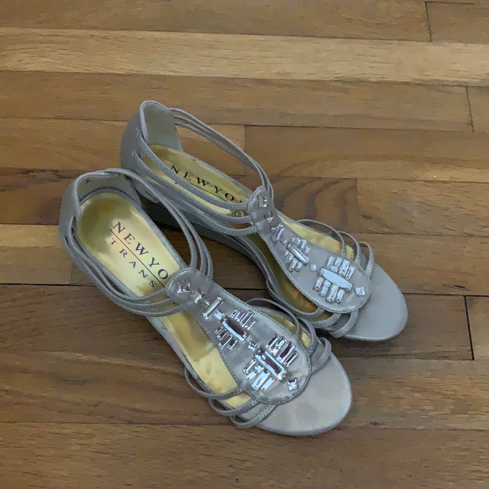 New York Transit Silver/Grey sandals